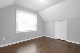 2229 Middlehurst Dr in Columbus, OH - Foto de edificio - Building Photo