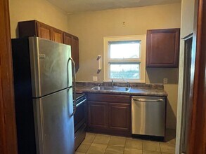 904 N Busey Ave in Urbana, IL - Foto de edificio - Building Photo