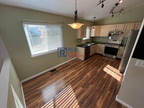 4000 Dove Ln in Evans, CO - Building Photo - Building Photo