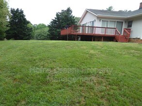 10451 Edgehill Ln in King George, VA - Foto de edificio - Building Photo