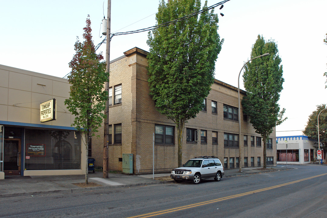 1634 NE 41st Ave in Portland, OR - Building Photo