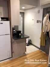 144 Bowdoin St, Unit 21 in Boston, MA - Foto de edificio - Building Photo