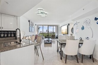 1900 Sunset Harbour Dr in Miami Beach, FL - Foto de edificio - Building Photo