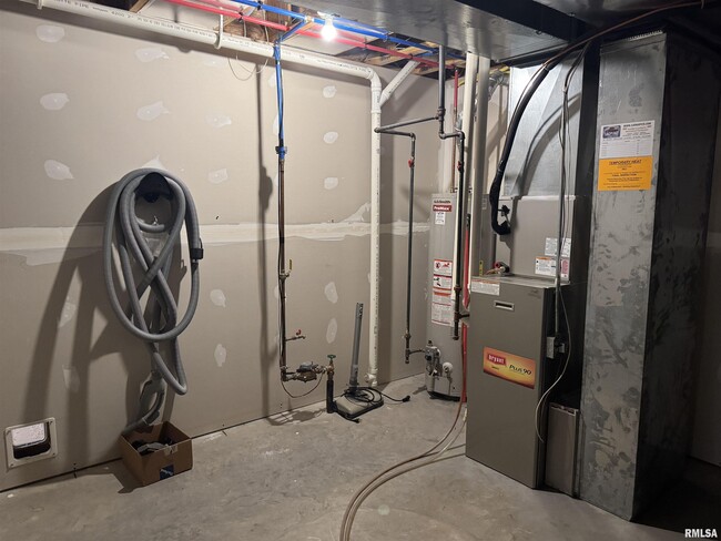 3011 Belmont Pl in Riverdale, IA - Building Photo - Building Photo