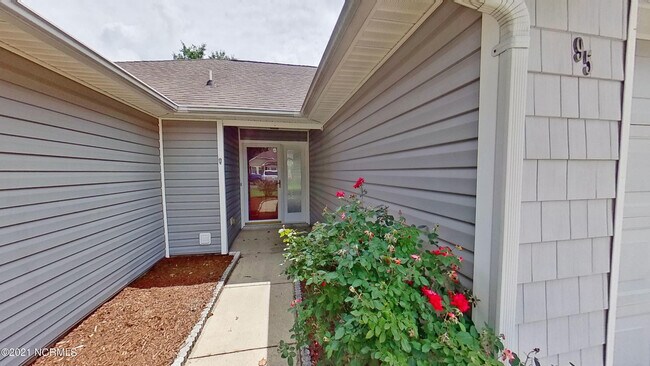 95 Eastgate Dr in Jacksonville, NC - Building Photo - Building Photo