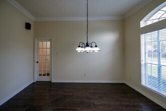 7626 Painton Ln in Spring, TX - Foto de edificio - Building Photo