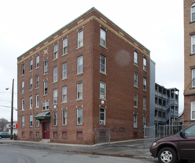 5-9 Wolcott St in Holyoke, MA - Building Photo - Building Photo