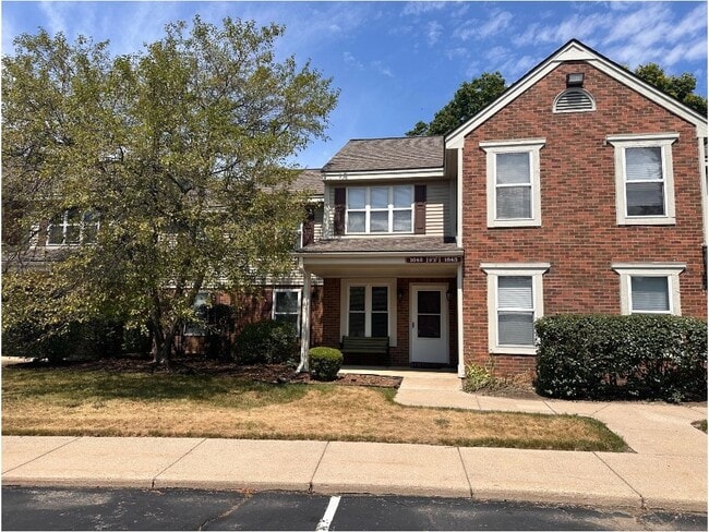 property at 1642 Emerson Cir