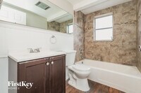 7915 Foxbloom Dr photo'