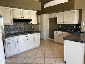 6335 W Donald Dr in Glendale, AZ - Building Photo - Building Photo