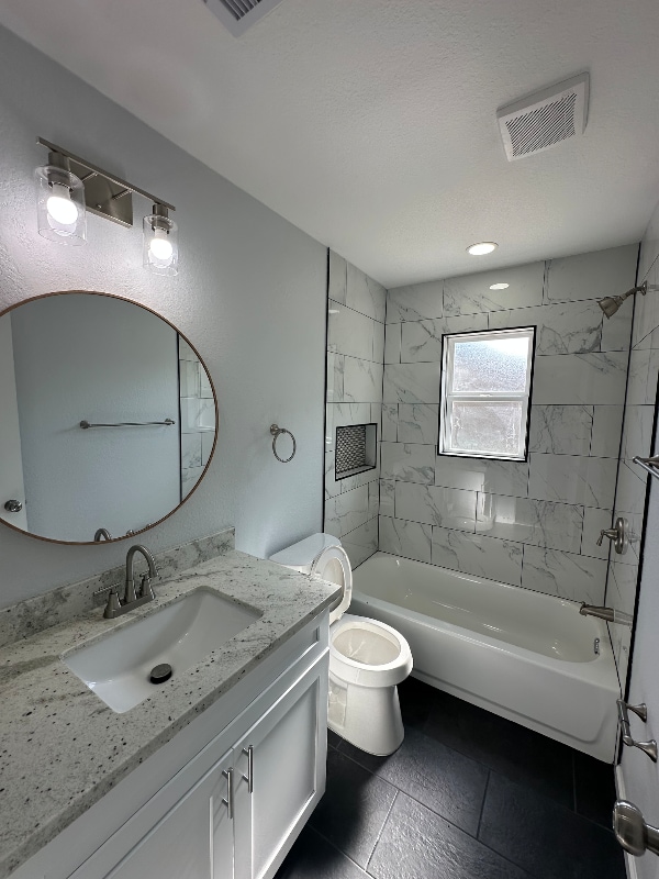 629 W Mimosa St in Angleton, TX - Building Photo - Building Photo