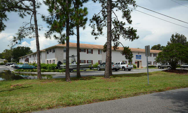 Tanglewood Square Apartments in Eustis, FL - Building Photo - Building Photo