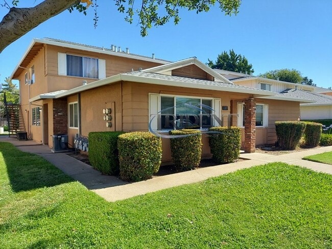 1189 Casita Dr in Yuba City, CA - Building Photo - Building Photo