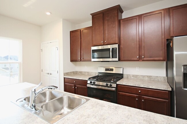 2427 Pocoson Wood Ct in Charlottesville, VA - Building Photo - Building Photo