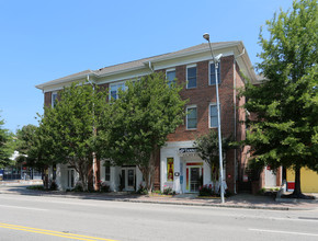 610 Hillsborough St in Raleigh, NC - Foto de edificio - Building Photo