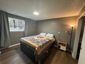 14422 NE Shaver St, Unit FL10-ID1553A in Portland, OR - Foto de edificio - Building Photo