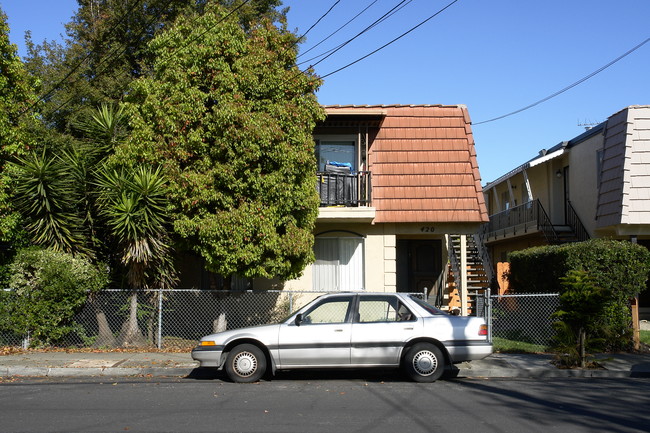 420 Jackson Ave in Redwood City, CA - Building Photo - Building Photo