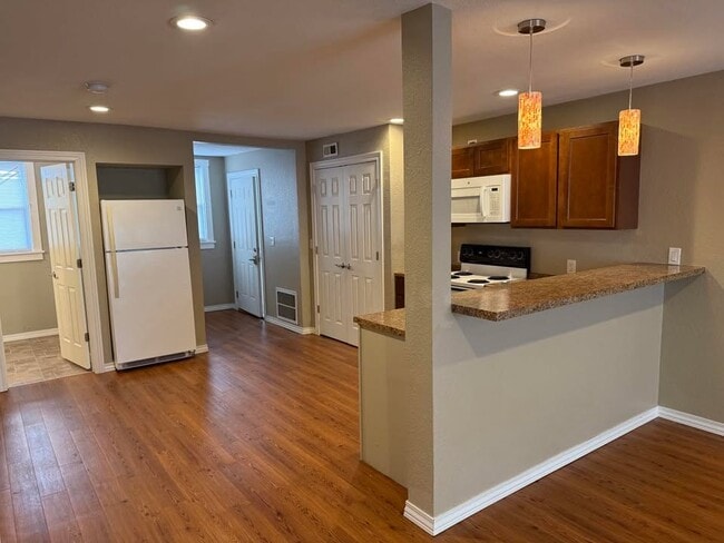 1006 Avenue H, Unit 1