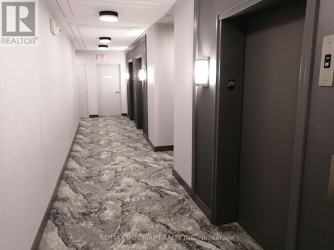 80 Absolute Ave in Mississauga, ON - Building Photo - Building Photo