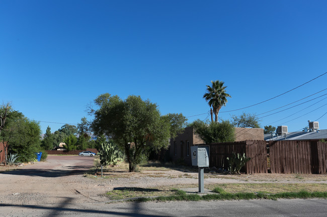 3625 E Bellevue St in Tucson, AZ - Foto de edificio - Building Photo