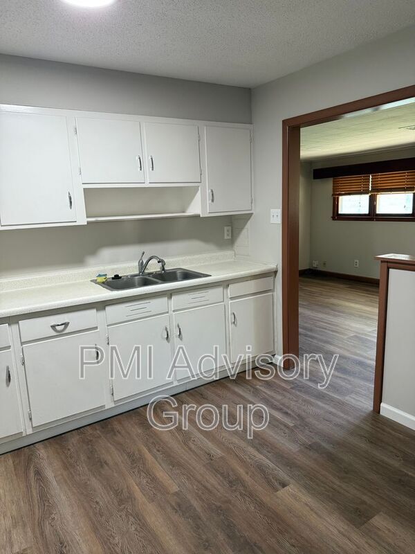 property at 2521 SW Sunset Rd