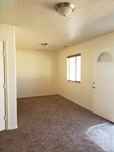 615 Mirabel St in Farmington, NM - Building Photo - Building Photo