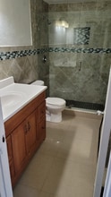 6410 N Hubert Ave in Tampa, FL - Building Photo - Building Photo