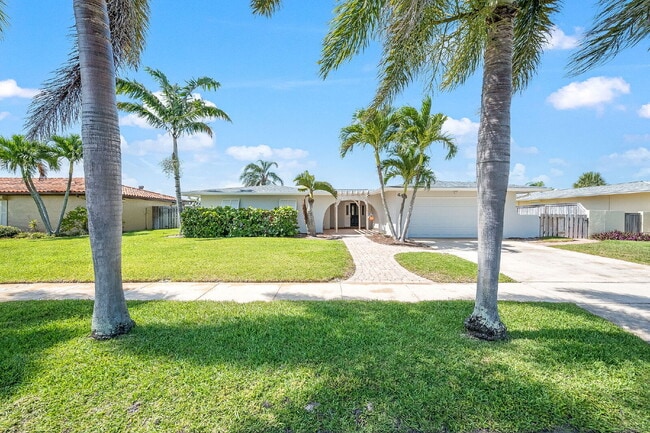 443 Port Royal Blvd in Satellite Beach, FL - Building Photo - Building Photo