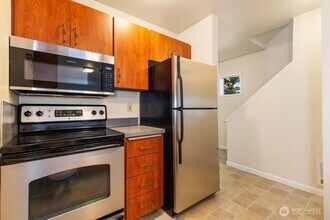 1727 NW 61st St, Unit 1 in Seattle, WA - Building Photo - Building Photo