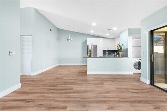 9109 SW 21st St in Boca Raton, FL - Building Photo - Building Photo