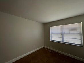 2301 FL-608 (West) in Fort Pierce, FL - Building Photo - Building Photo