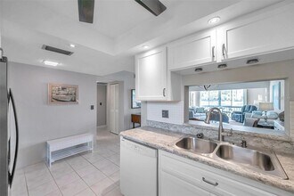 19029 US Hwy 19 N, Unit 7-8 in Clearwater, FL - Building Photo - Building Photo
