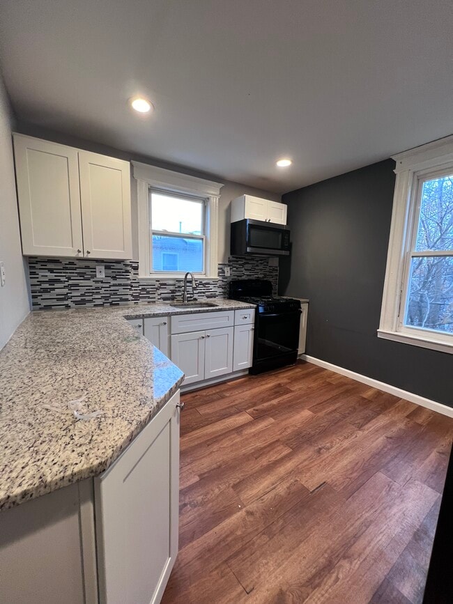 29 Hilton St in East Orange, NJ - Foto de edificio - Building Photo