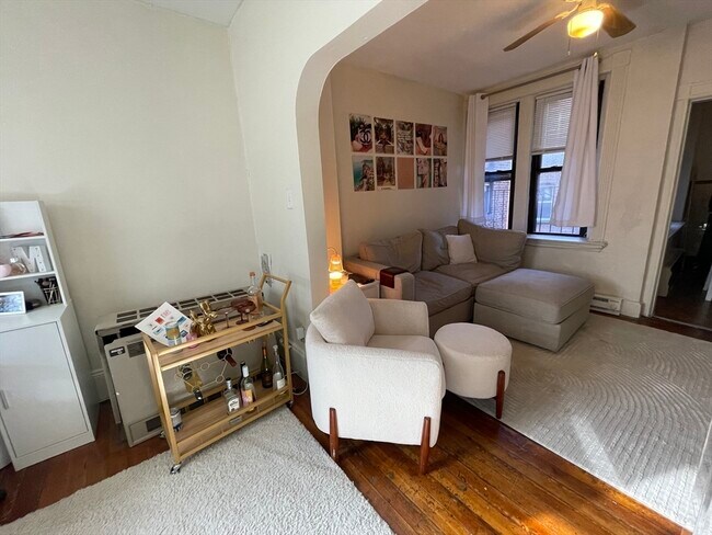 205 Endicott St, Unit 3 in Boston, MA - Building Photo - Building Photo