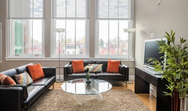 Shepard School Lofts in St. Louis, MO - Foto de edificio - Building Photo