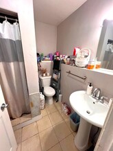 214 W 5th St, Unit 1 in Boston, MA - Building Photo - Building Photo