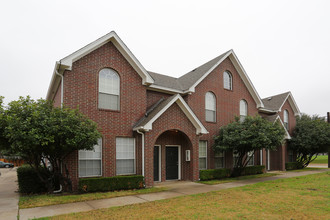 Bellmere Apartments in Denton, TX - Building Photo - Building Photo