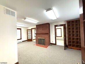 165 NJ-23 in Franklin, NJ - Building Photo - Building Photo