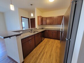 128 Wisconsin St in West Bend, WI - Building Photo - Building Photo