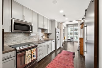 1212 Laurel St, Unit 1312 in Nashville, TN - Building Photo - Building Photo