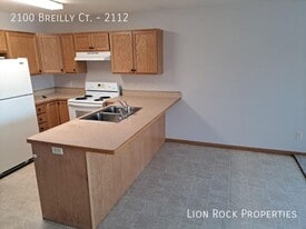 2100 Breilly Ct in Brainerd, MN - Building Photo