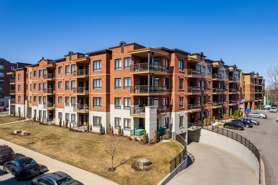 200 Roméo-Gaudreault in St-Charles-Borromée, QC - Building Photo