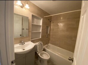 114 King Hill Rd in Braintree, MA - Building Photo - Building Photo