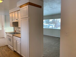 1875 Van Ness St in Klamath Falls, OR - Building Photo - Building Photo