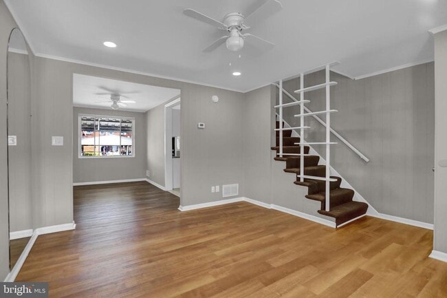 property at 2857 Plainfield Rd