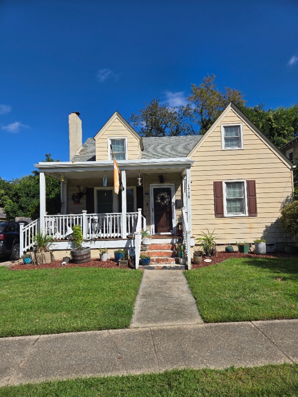 property at 1718 Lafayette Blvd