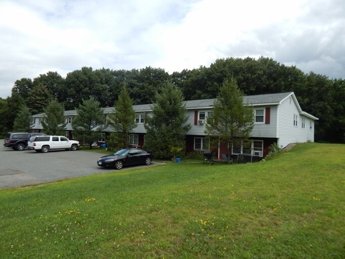 1334 Ray Rd in South Schodack, NY - Building Photo