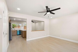 1429 Crucero Ct in San Jose, CA - Building Photo
