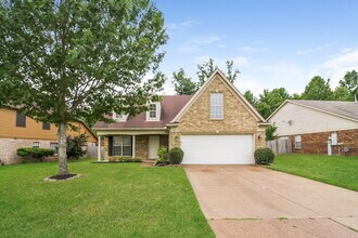 1401 Carlton Ridge Dr in Cordova, TN - Building Photo - Building Photo