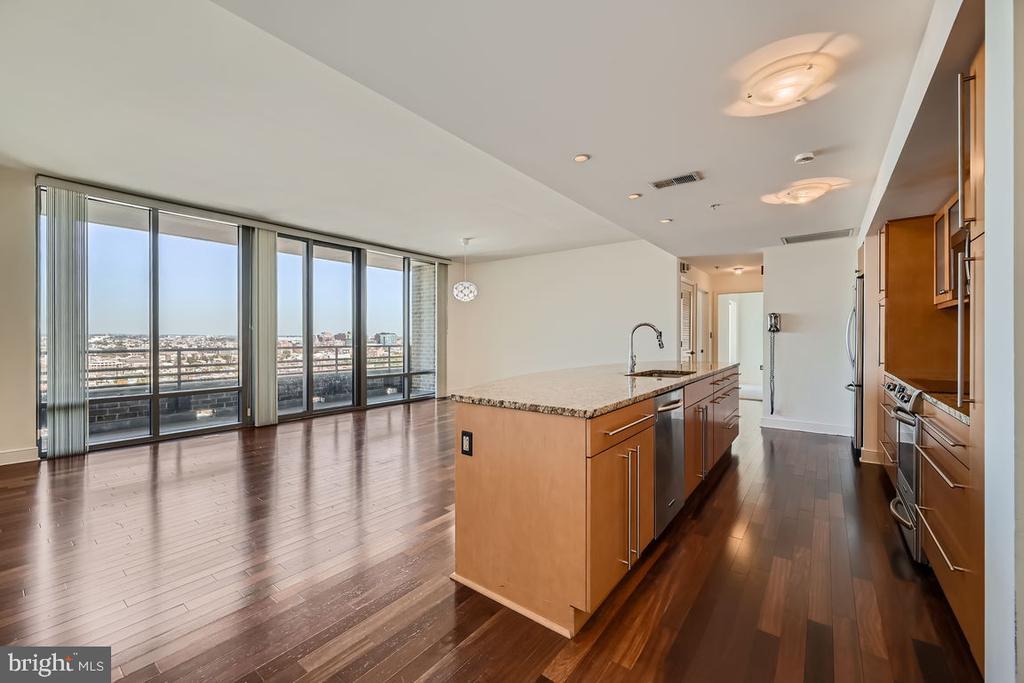 675 President St in Baltimore, MD - Building Photo